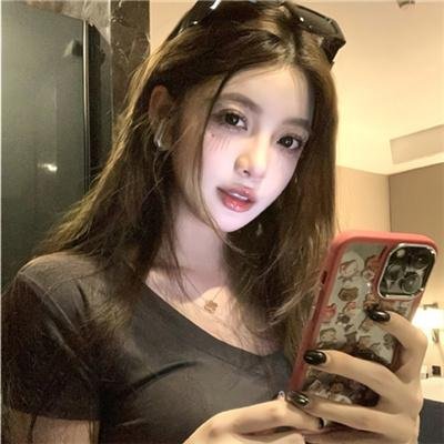 飘动的红丝带
